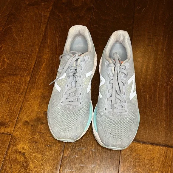 New Balance Womens Fresh Foam 880 V10 Running Shoes Size 9 - Picture 2 of 10